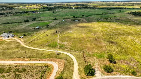 2527 Bounty Rd, Mineral Wells, TX 76067 photo 16