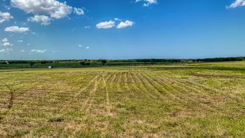 2527 Bounty Rd, Mineral Wells, TX 76067 photo 3