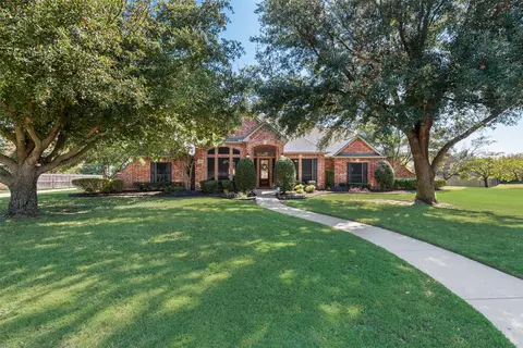 2234 Woodlands Cir, Midlothian, TX 76065