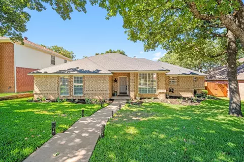 5600 Eagle Rock Rd, Arlington, TX 76017
