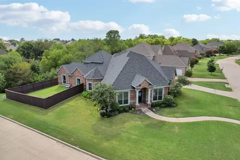 1041 Chesapeake Dr, Mansfield, TX 76063