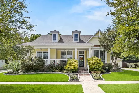 5817 Winter Park Dr, North Richland Hills, TX 76180