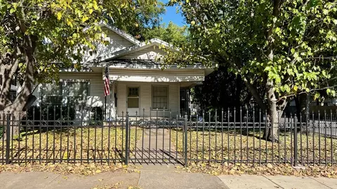 422 S Oak Cliff Blvd, Dallas, TX 75208
