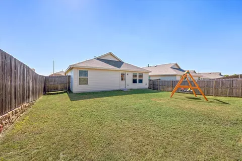 Exterior - 14405 Cloudview Way, Haslet, TX 76052 photo 4 of 10