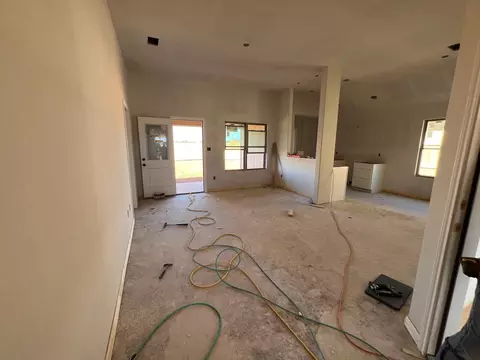 Living - 154 Waterloo Dr, Abilene, TX 79602 photo 1 of 2