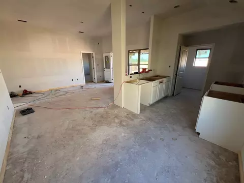Living - 154 Waterloo Dr, Abilene, TX 79602 photo 2 of 2