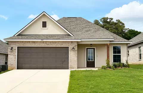 302 Cessna Dr, Shreveport, LA 71106