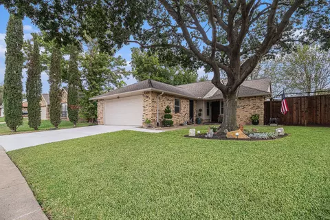 4313 Pepperbush Dr, Fort Worth, TX 76137