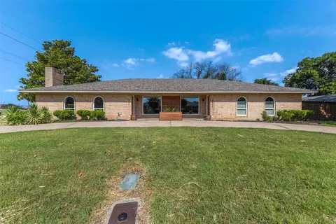 6401 Espana Dr, Fort Worth, TX 76133