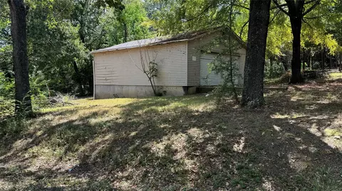 101 Silveroaks St, Gun Barrel City, TX 75156
