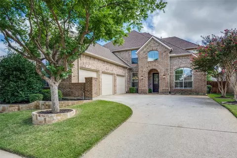 1417 Burnett Dr, Lantana, TX 76226