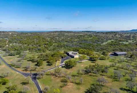3101 Ranch Road 962 E, Round Mountain, TX 78663