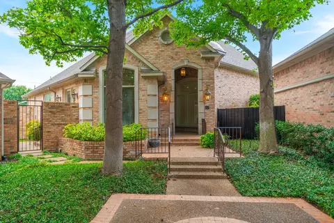 9 Glenheather Ct, Dallas, TX 75225