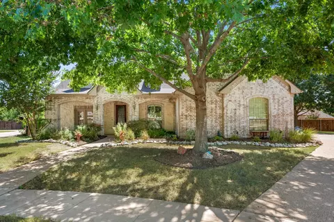 9204 Cachelle Ct, North Richland Hills, TX 76182