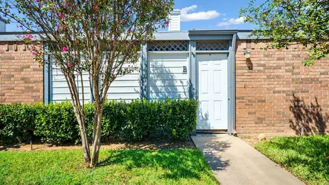 644 Bellaire Dr #B, Hurst, TX 76053