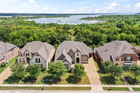 2862 Milsons Point Dr, Trophy Club, TX 76262