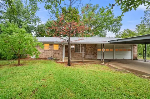 8120 Storie Rd, Arlington, TX 76001