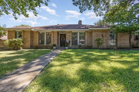 4022 Tracey Trl, Rowlett, TX 75088