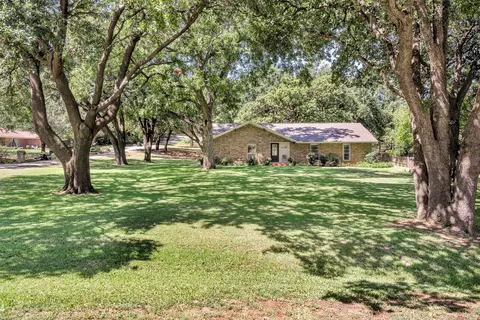 2711 N Odell Ct, Grapevine, TX 76051