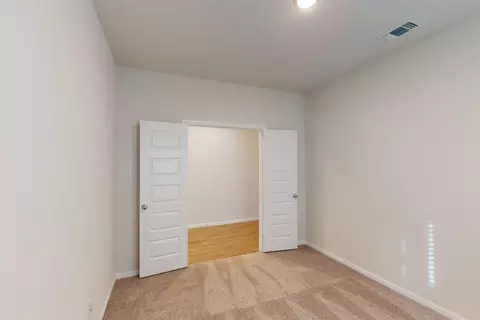 7404 S Oakleaf Trl, Argyle, TX 76226 photo 11