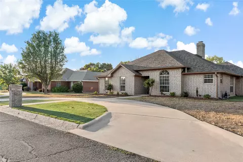 3925 Misty Ln, Paris, TX 75462