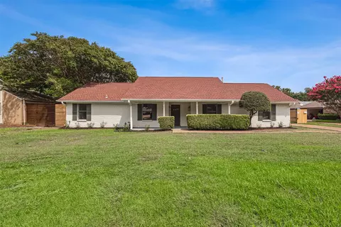 6805 Winding Rose Trl, Dallas, TX 75252