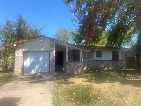 1833 S Perry Rd, Carrollton, TX 75006