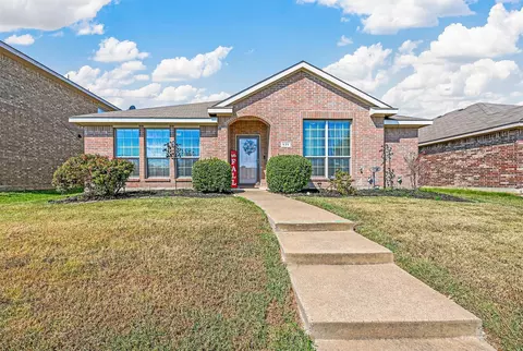 825 Canyon Pl, Desoto, TX 75115