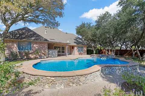 102 Rock Ct, Aledo, TX 76008