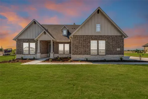 2205 Meteor Dr, Krum, TX 76249