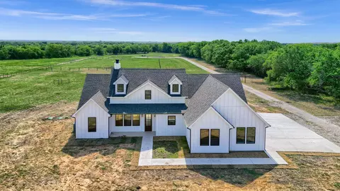 642 Hunter Rd, Collinsville, TX 76233