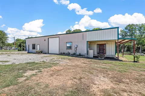 203 Wonder Dr, Springtown, TX 76082