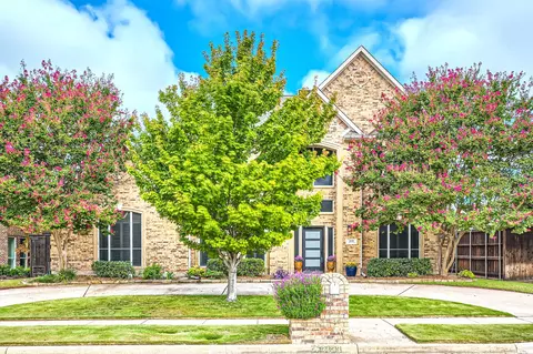 2133 Country Club Dr, Plano, TX 75074