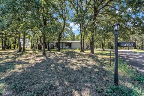 1002 Shady Ln, Springtown, TX 76082