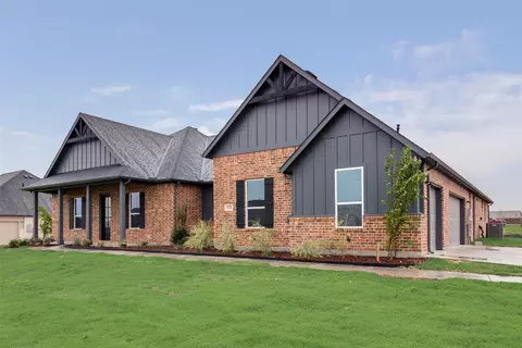 1121 Barrix Dr, Forney, TX 75126
