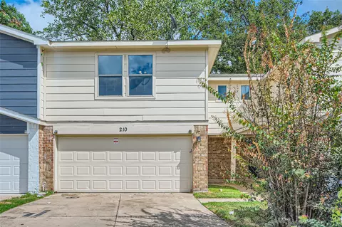 210 Creek Cove Dr, Dallas, TX 75217
