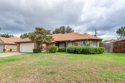 304 Modene Ave, Waxahachie, TX 75165