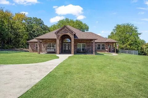 1557 Pearce Dr, Pottsboro, TX 75076