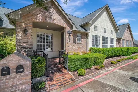 5862 Shady Glen Cir, Benbrook, TX 76132