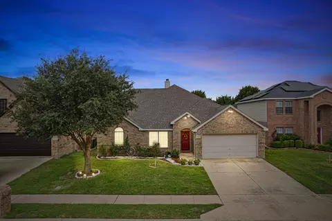 12109 Treeline Dr, Crowley, TX 76036