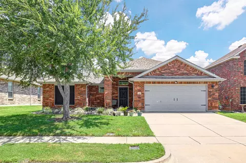 9201 Maple Canyon Dr, Arlington, TX 76002