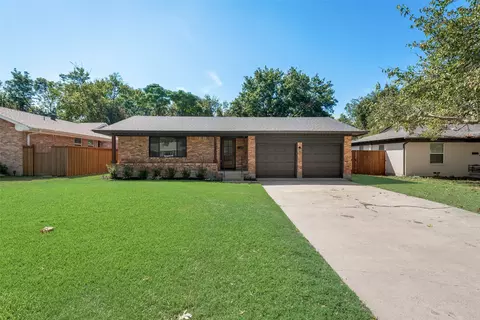 631 Greenleaf Dr, Richardson, TX 75080