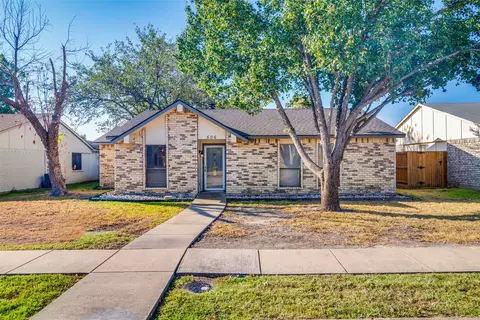 506 Button Dr, Mesquite, TX 75150 photo 2