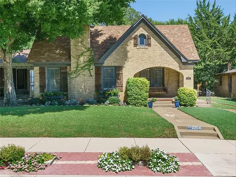 2204 Harrison Ave, Fort Worth, TX 76110