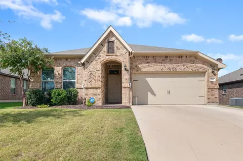 252 Cattlemans Trl, Saginaw, TX 76131