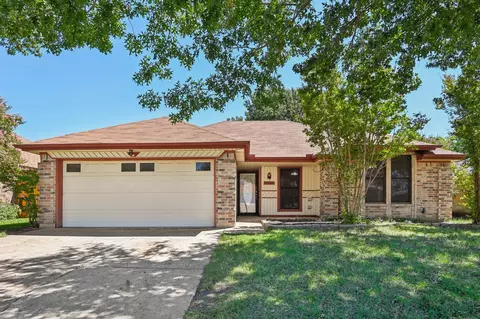 7204 Kary Lynn Dr E, Watauga, TX 76148
