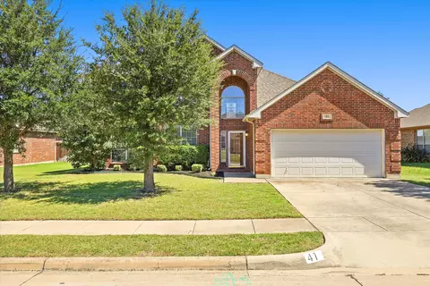 41 Lucas Ln, Edgecliff Village, TX 76134