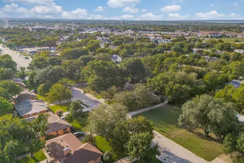 839 E Worth St, Grapevine, TX 76051 photo 7