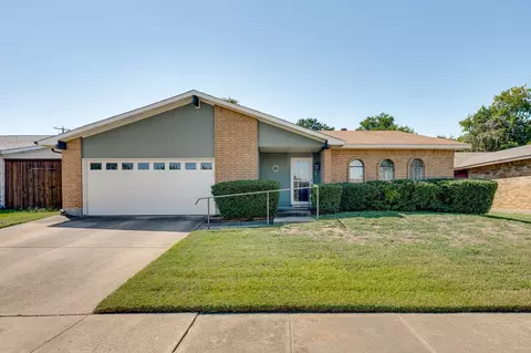 6508 Forestview Dr, Arlington, TX 76016