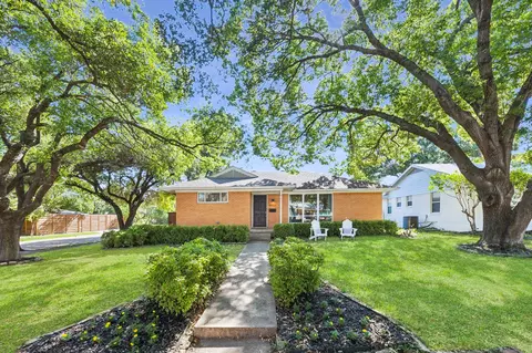 8903 Liptonshire Dr, Dallas, TX 75238